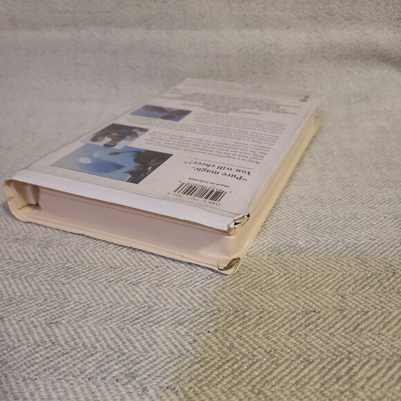 Free Willy VHS - Picture 4 of 11